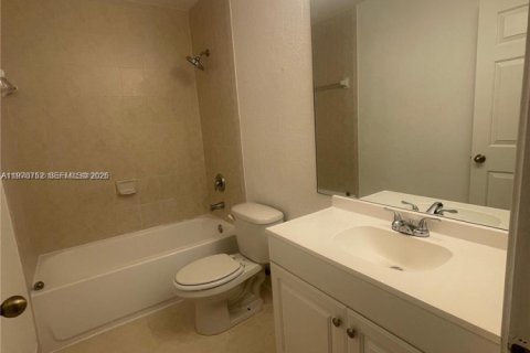 Touwnhouse à vendre à Homestead, Floride: 3 chambres, 132.2 m2 № 2079329 - photo 12