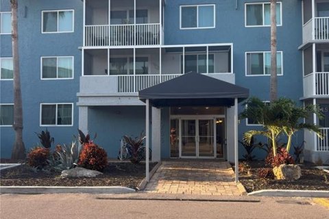 Condominio en venta en Sarasota, Florida, 2 dormitorios, 80.45 m2 № 1734232 - foto 1