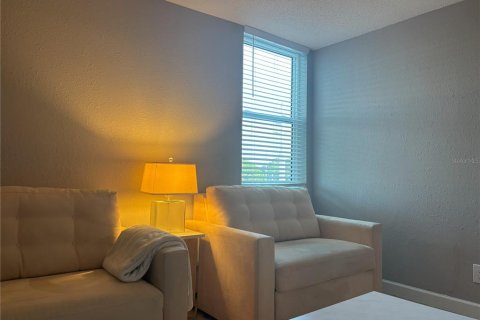 Condominio en venta en Sarasota, Florida, 2 dormitorios, 80.45 m2 № 1734232 - foto 17