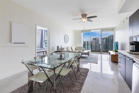Condominio en venta en Miami, Florida, 2 dormitorios, 103.49 m2 № 1983336 - foto 3