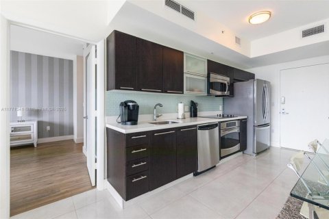 Condominio en venta en Miami, Florida, 2 dormitorios, 103.49 m2 № 1983336 - foto 7