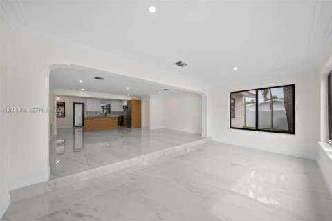 Villa ou maison à vendre à Fort Lauderdale, Floride: 2 chambres, 123.56 m2 № 2401501 - photo 4