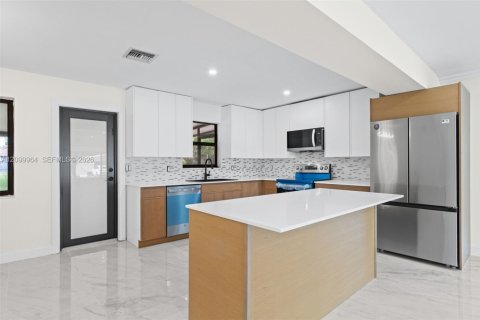 Villa ou maison à vendre à Fort Lauderdale, Floride: 2 chambres, 123.56 m2 № 2401501 - photo 11