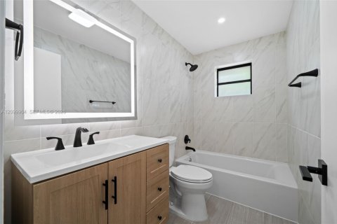 Villa ou maison à vendre à Fort Lauderdale, Floride: 2 chambres, 123.56 m2 № 2401501 - photo 16