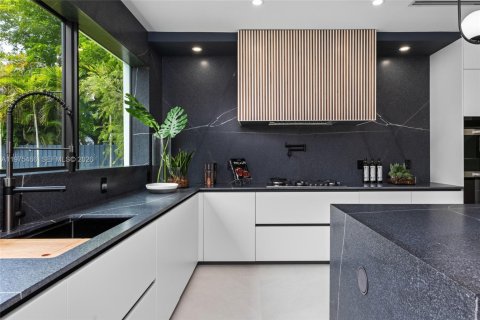 Купить виллу или дом в Пайнкрест, Флорида 8 спален, 805.74м2, № 2040439 - фото 28