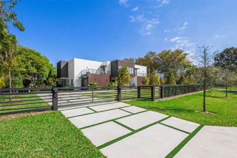 Купить виллу или дом в Пайнкрест, Флорида 8 спален, 805.74м2, № 2040439 - фото 4
