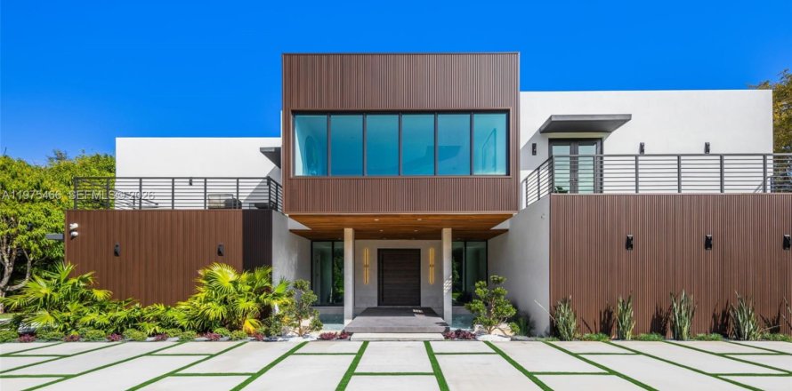 Дом в Пайнкрест, Флорида 8 спален, 805.74м2 № 2040439