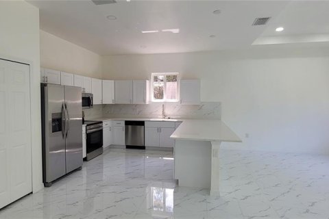 Casa en venta en Punta Gorda, Florida, 3 dormitorios, 153.94 m2 № 2097576 - foto 30