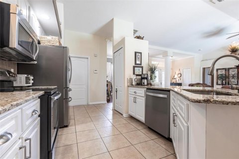 House in Punta Gorda, Florida 3 bedrooms, 185.34 sq.m. № 1781198 - photo 12