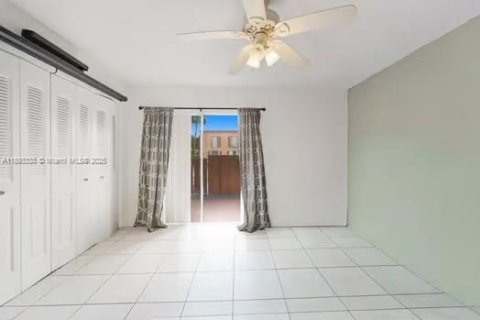 Copropriété à louer à Miami Lakes, Floride: 1 chambre, 50.54 m2 № 1945676 - photo 14