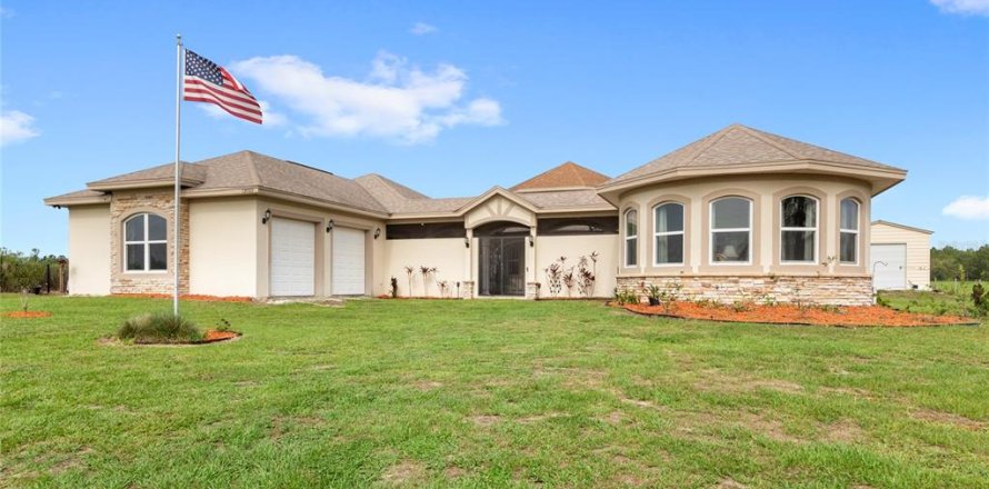 Casa en Polk City, Florida 4 dormitorios, 324.14 m2 № 1793795