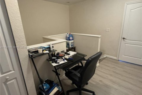 Townhouse in Miami Gardens, Florida 3 bedrooms, 159.42 sq.m. № 1991725 - photo 8