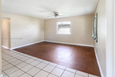 Купить виллу или дом в Помпано-Бич, Флорида 4 спальни, 119.38м2, № 1991445 - фото 10