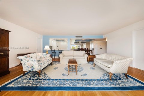 Купить кондоминиум в Майами, Флорида 2 спальни, 174.84м2, № 1861669 - фото 6