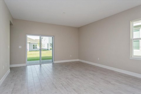 House in DeLand, Florida 4 bedrooms, 196.02 sq.m. № 1721303 - photo 9