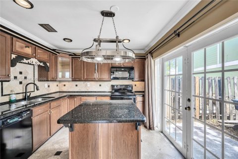 Купить виллу или дом в Майами, Флорида 3 спальни, 147.62м2, № 2060338 - фото 9