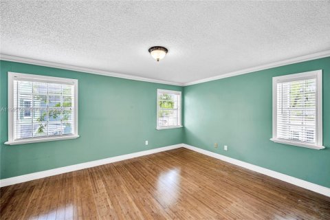 Купить виллу или дом в Майами, Флорида 3 спальни, 147.62м2, № 2060338 - фото 16