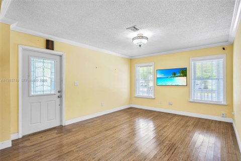 Купить виллу или дом в Майами, Флорида 3 спальни, 147.62м2, № 2060338 - фото 2