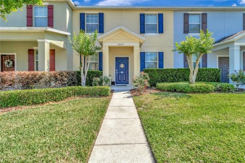 Townhouse in Apopka, Florida 3 bedrooms, 152.36 sq.m. № 2129238 - photo 2
