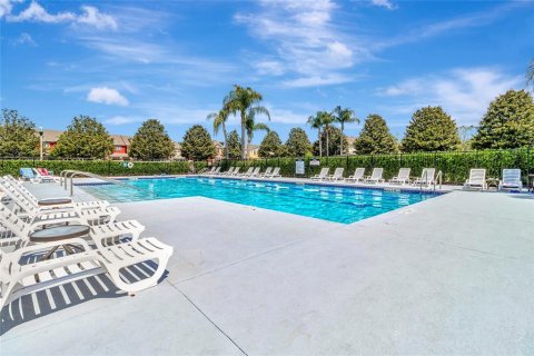 Townhouse in Apopka, Florida 3 bedrooms, 152.36 sq.m. № 2129238 - photo 29