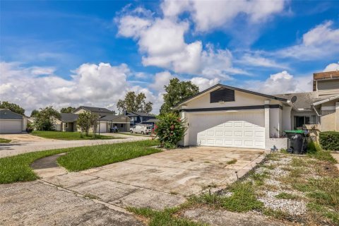 Duplex in Orlando, Florida 3 bedrooms, 115.94 sq.m. № 1912787 - photo 1