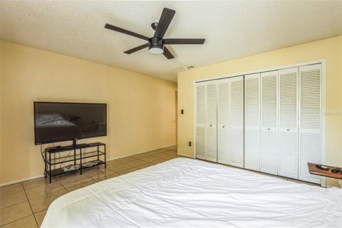 Duplex in Orlando, Florida 3 bedrooms, 115.94 sq.m. № 1912787 - photo 20
