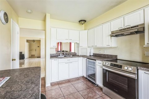 Duplex in Orlando, Florida 3 bedrooms, 115.94 sq.m. № 1912787 - photo 15
