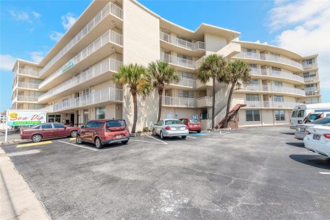 Copropriété à vendre à Daytona Beach, Floride: 2 pièces, 33.72 m2 № 1735570 - photo 17