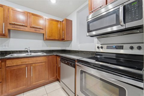 Купить кондоминиум в Орландо, Флорида 4 комнаты, 76.64м2, № 2142755 - фото 4