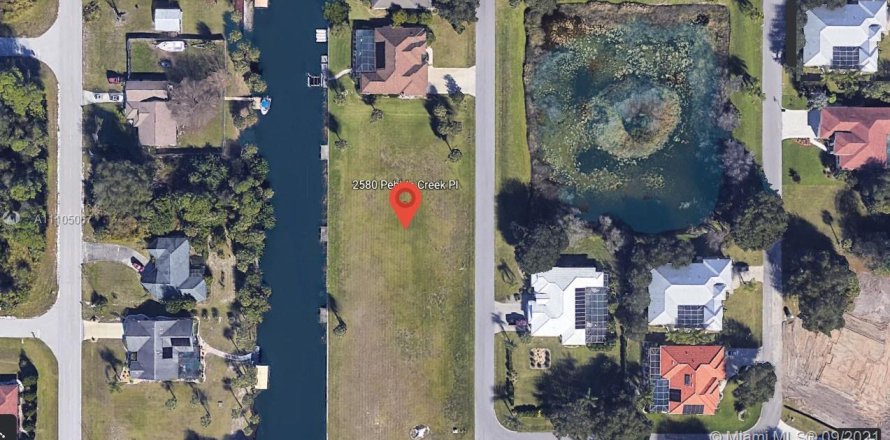 Land in Port Charlotte, Florida № 1860617