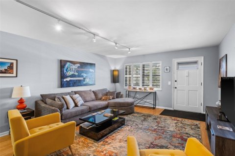 Copropriété à vendre à Gulfport, Floride: 2 chambres, 104.05 m2 № 1575023 - photo 7