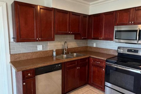 House in Margate, Florida 3 bedrooms, 126.35 sq.m. № 2245033 - photo 9