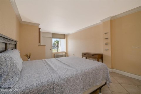 Condo in Daytona Beach, Florida, 1 bedroom  № 2214197 - photo 6