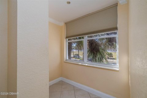 Condo in Daytona Beach, Florida, 1 bedroom  № 2214197 - photo 10