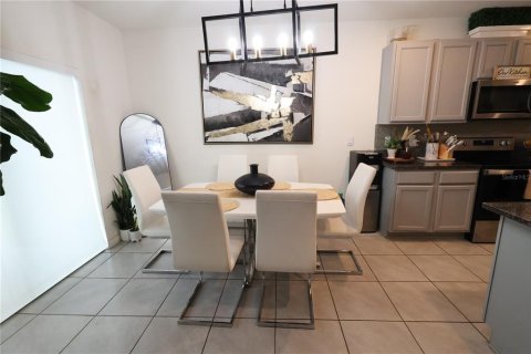 Casa en venta en Zellwood, Florida, 5 dormitorios, 263.94 m2 № 1666402 - foto 7