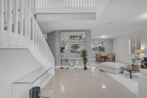 Villa ou maison à vendre à Weston, Floride: 5 chambres, 265.7 m2 № 1998612 - photo 4