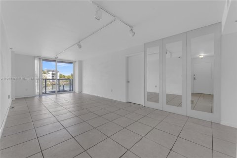 Copropriété à vendre à Miami Beach, Floride: 2 chambres, 110.09 m2 № 1966835 - photo 20