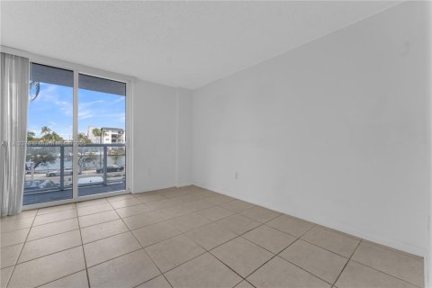 Copropriété à vendre à Miami Beach, Floride: 2 chambres, 110.09 m2 № 1966835 - photo 7