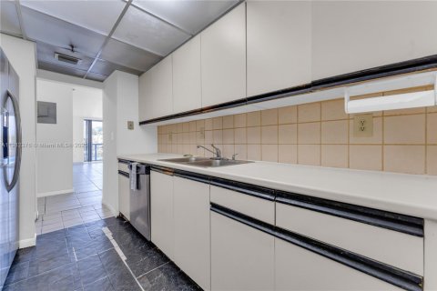 Copropriété à vendre à Miami Beach, Floride: 2 chambres, 110.09 m2 № 1966835 - photo 5