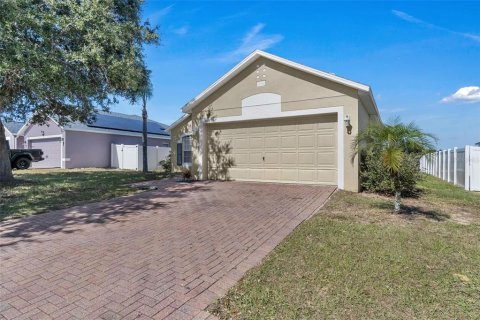 House in Haines City, Florida 3 bedrooms, 134.06 sq.m. № 2208716 - photo 5