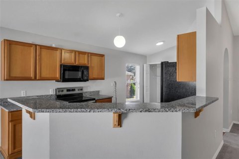 House in Haines City, Florida 3 bedrooms, 134.06 sq.m. № 2208716 - photo 13