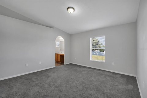 House in Haines City, Florida 3 bedrooms, 134.06 sq.m. № 2208716 - photo 8