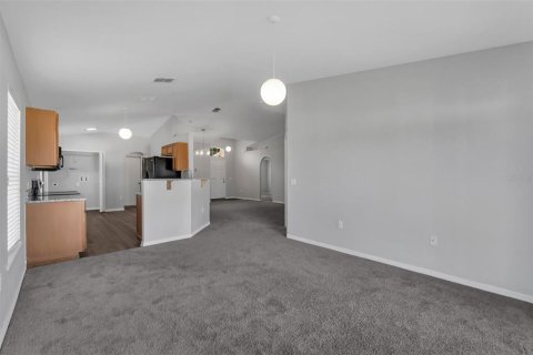 House in Haines City, Florida 3 bedrooms, 134.06 sq.m. № 2208716 - photo 6