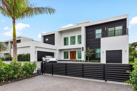 House in Juno Beach, Florida 6 bedrooms, 437.38 sq.m. № 2175561 - photo 2