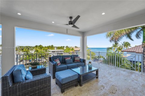 House in Key Largo, Florida 5 bedrooms, 353.03 sq.m. № 1763367 - photo 19