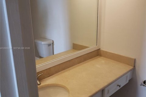 Снять в аренду кондоминиум в Майами-Бич, Флорида 1 спальня, 84.54м2, № 2265299 - фото 28