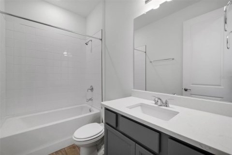 House in ANGELINE in Land O' Lakes, Florida 4 bedrooms, 249.63 sq.m. № 2152395 - photo 21