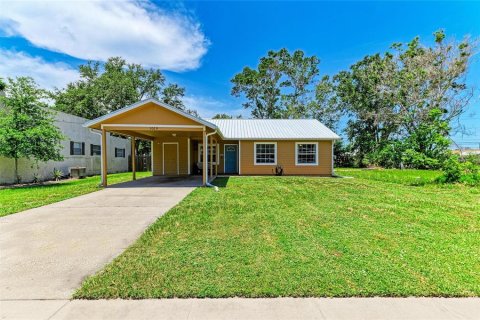 House in Palmetto, Florida 3 bedrooms, 93.37 sq.m. № 1843344 - photo 1
