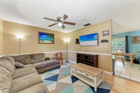 House in Palmetto, Florida 3 bedrooms, 93.37 sq.m. № 1843344 - photo 3