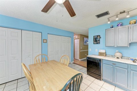 House in Palmetto, Florida 3 bedrooms, 93.37 sq.m. № 1843344 - photo 11